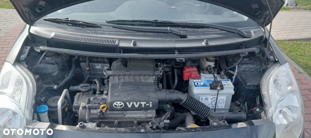 Toyota Yaris 1.3 Luna - 4