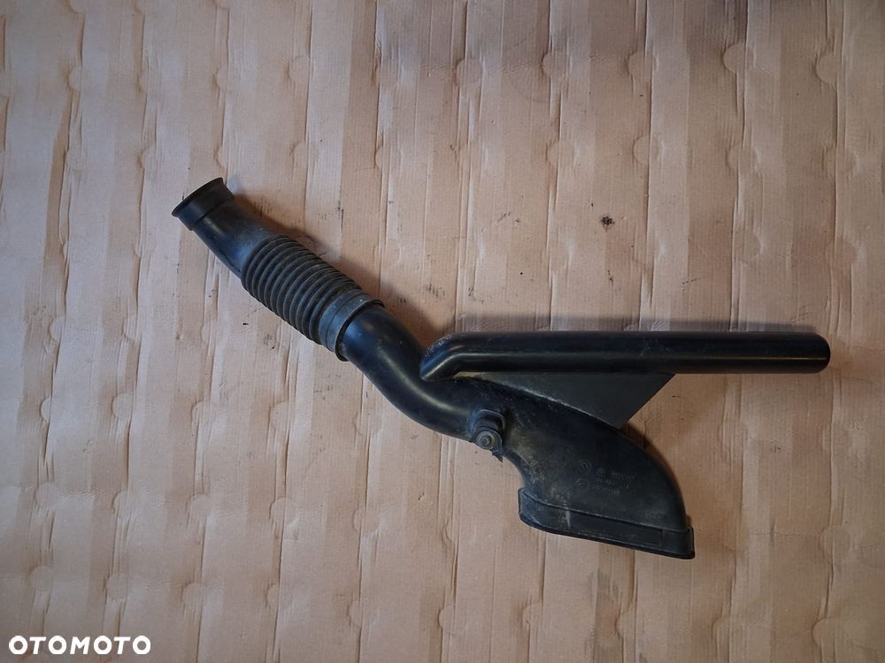 Rura wlot powietrza OPEL CORSA D  55557182 OE - 1