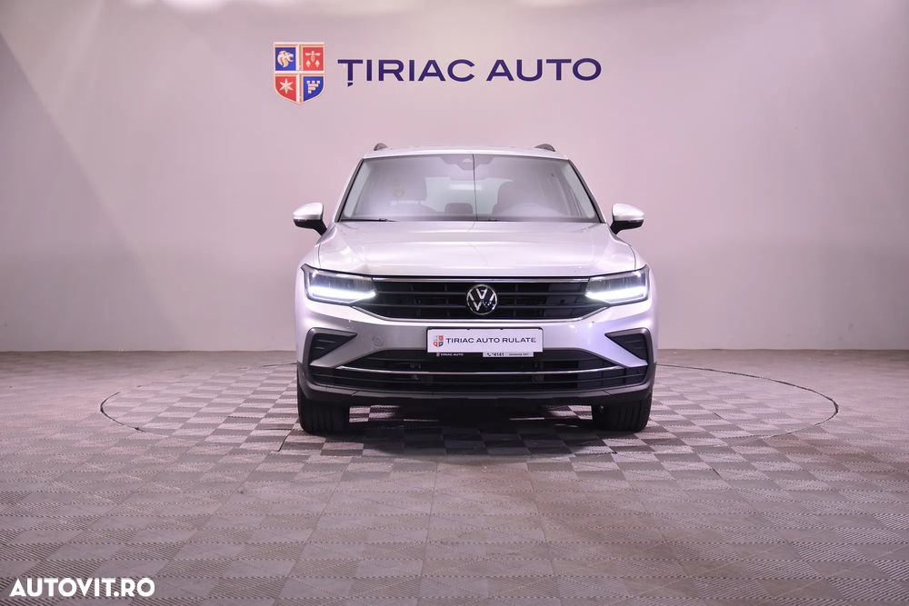Volkswagen Tiguan - 9