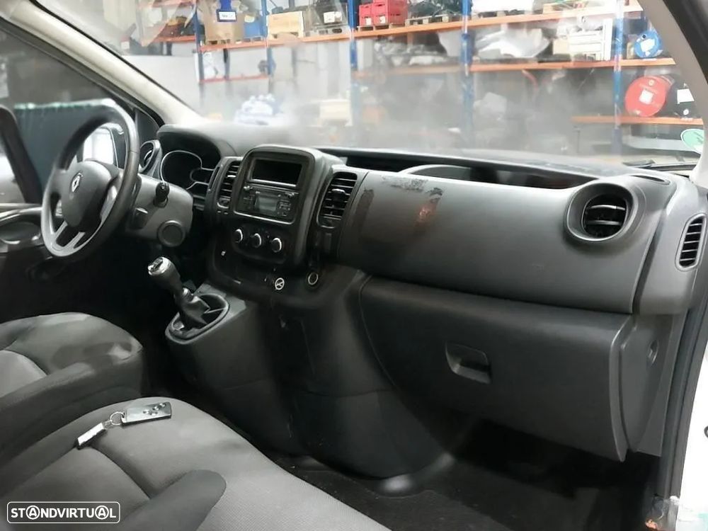 Renault Trafic 2.0 dCi L2H1 1.2T - 5