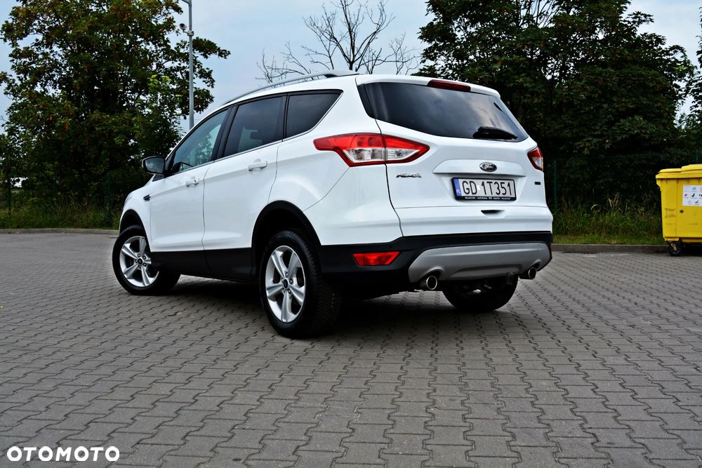 Ford Kuga 1.5 EcoBoost 2x4 Business Edition - 4