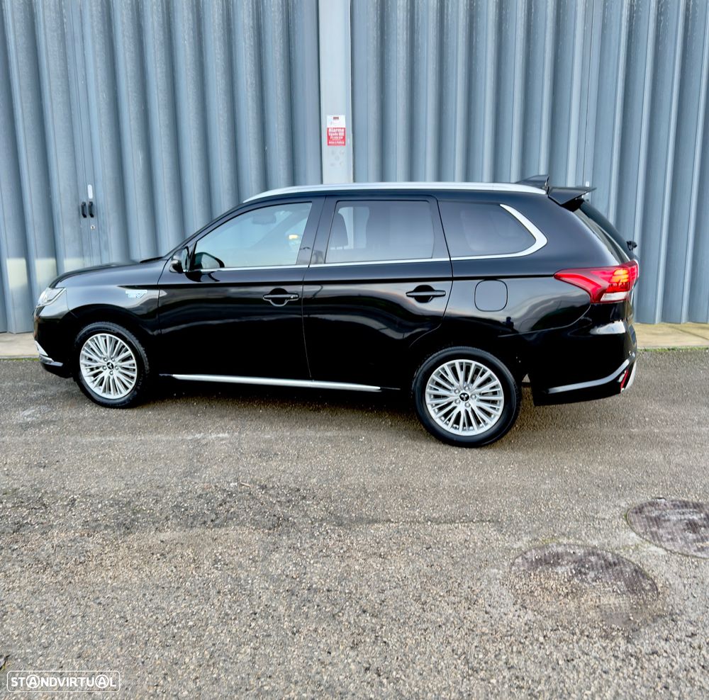 Mitsubishi Outlander - 18