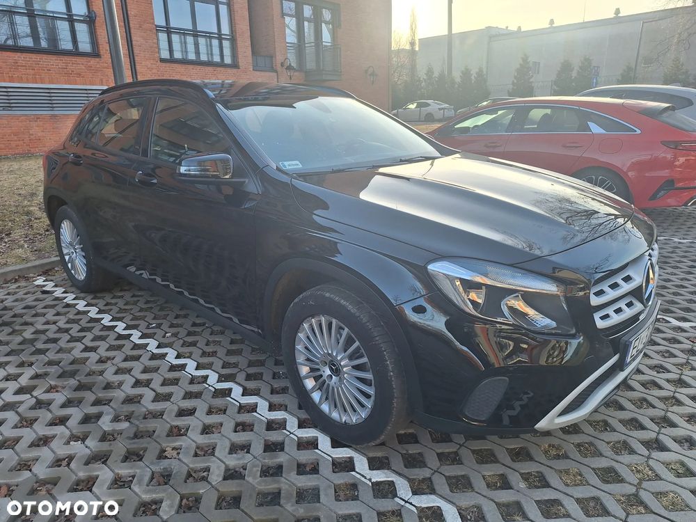 Mercedes-Benz GLA 180 - 5