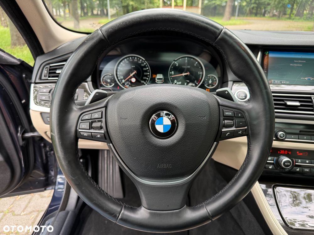 BMW Seria 5 530d xDrive Luxury Line - 32