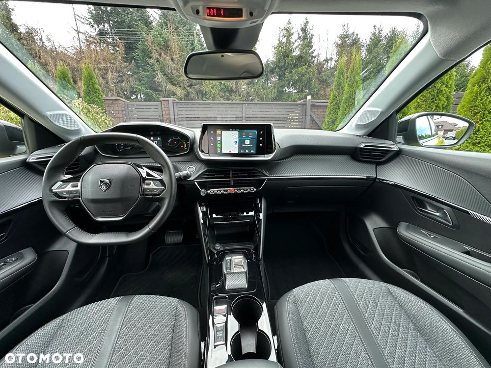 Peugeot 208 50kWh Allure - 9