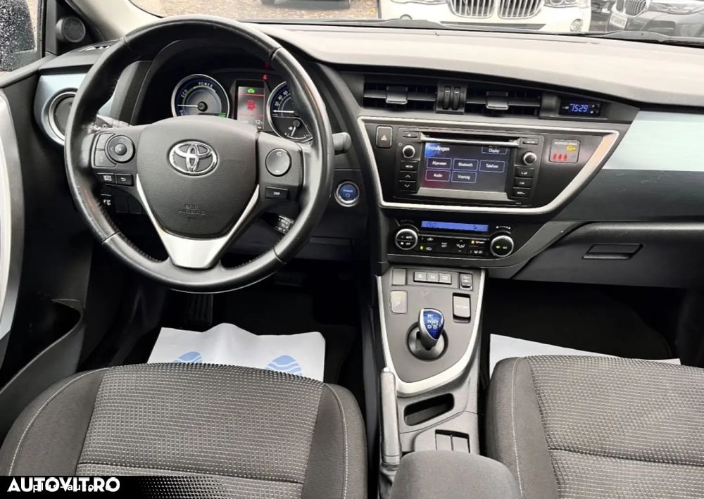 Toyota Auris 1.8 L VVT-i Luna - 11