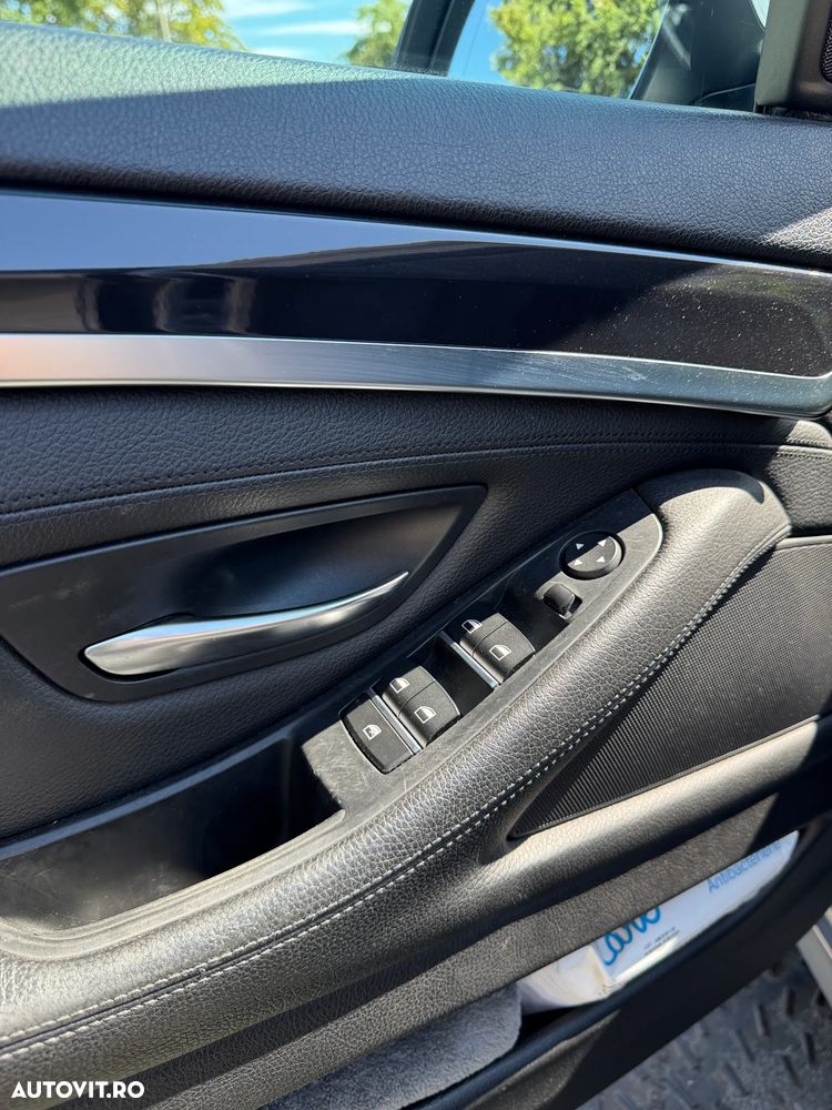 BMW Seria 5 520d xDrive AT - 17