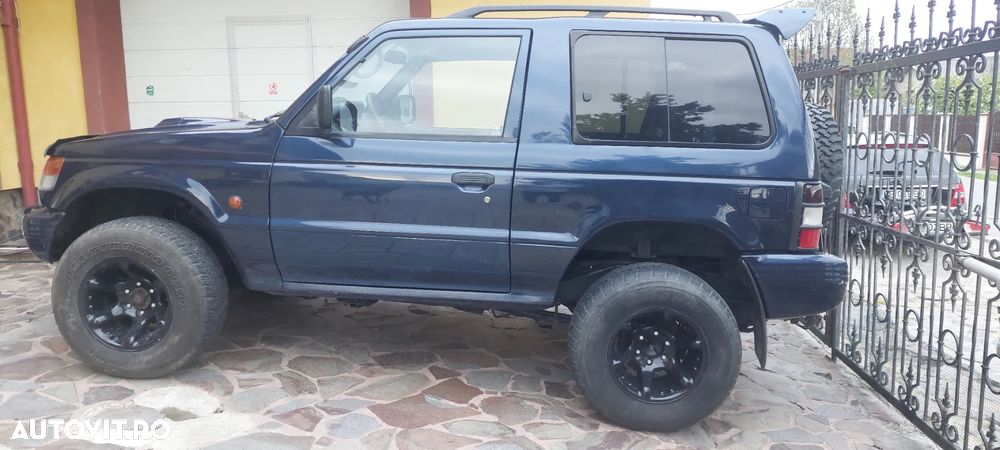 Mitsubishi Pajero - 4