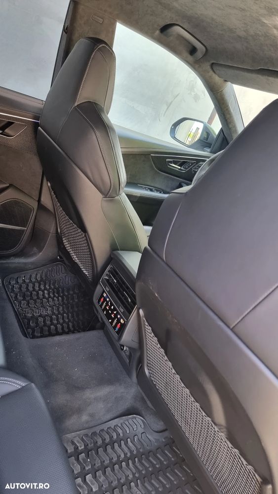 Audi SQ8 - 9