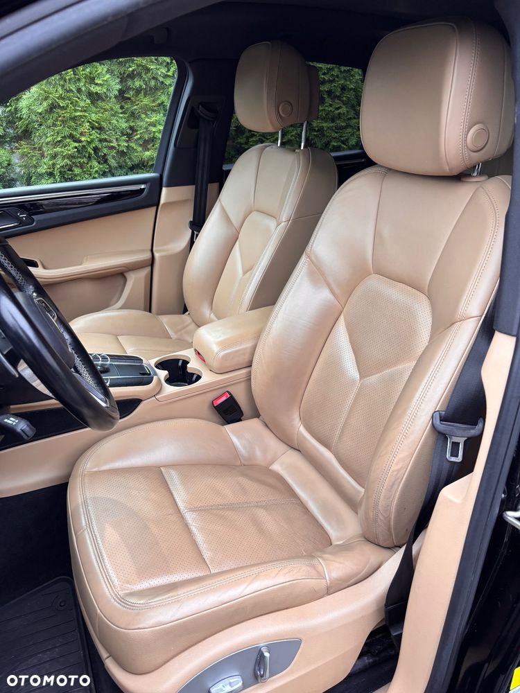 Porsche Macan Standard - 10
