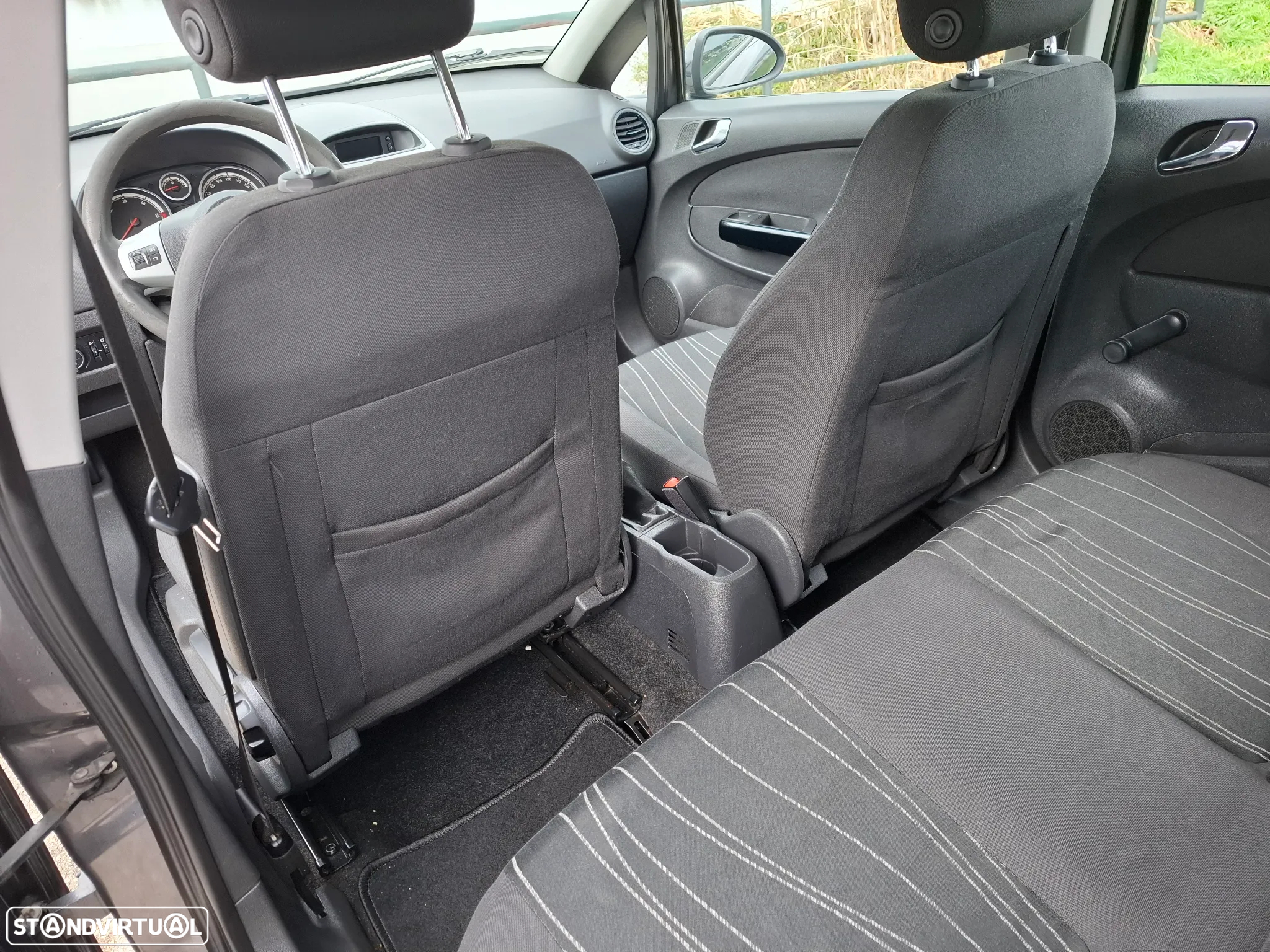 Opel Corsa 1.3 CDTi Enjoy EcoFLEX - 16