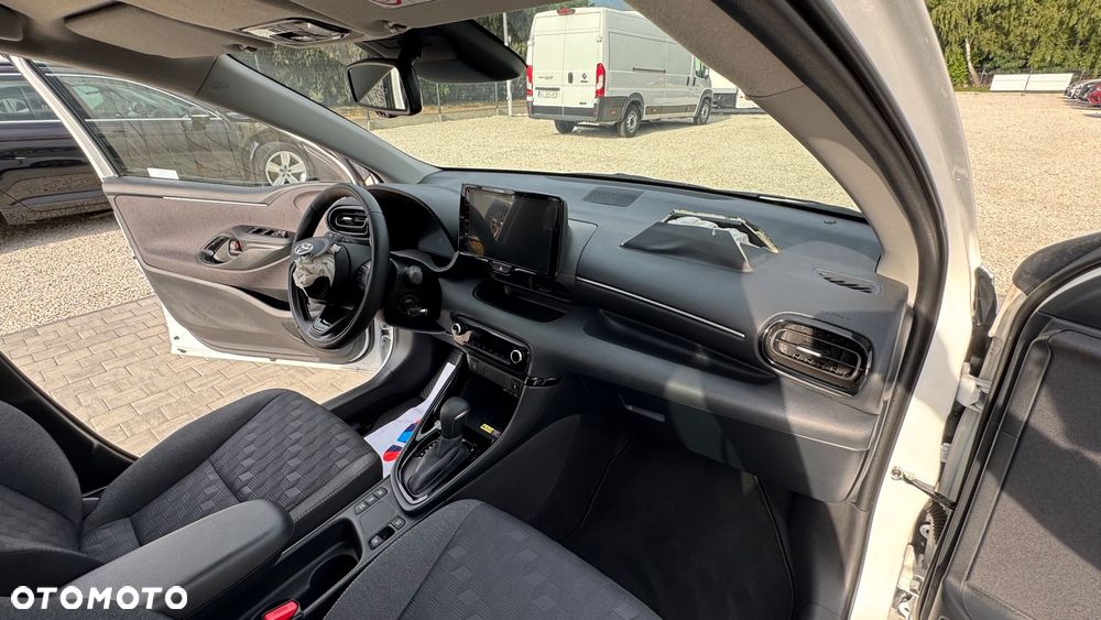 Toyota Yaris Hybrid 1.5 Style - 22