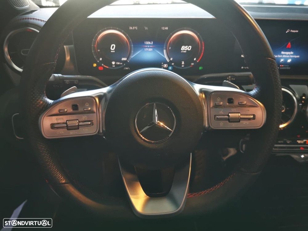 Mercedes-Benz CLA 180 d Shooting Brake AMG Line Aut. - 2