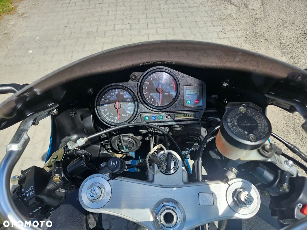 Honda CBR - 10