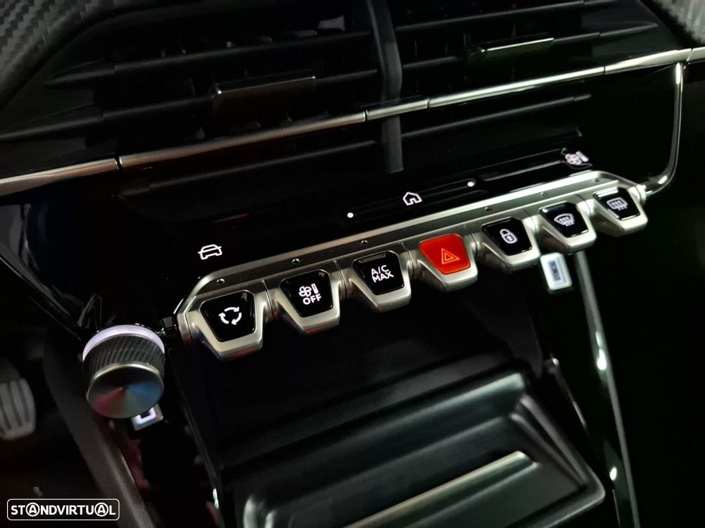 Peugeot 2008 1.2 PureTech Allure - 18