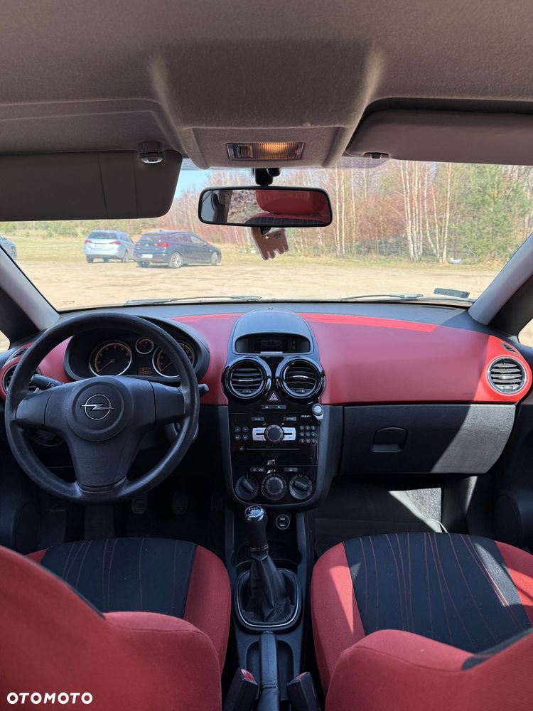 Opel Corsa 1.4 16V Enjoy - 10