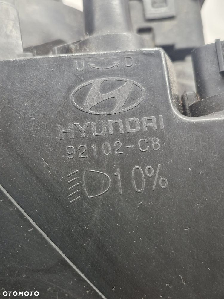 HYUNDAI I20 II  LAMPA PRAWA PRZÓD 92102-C8 - 10