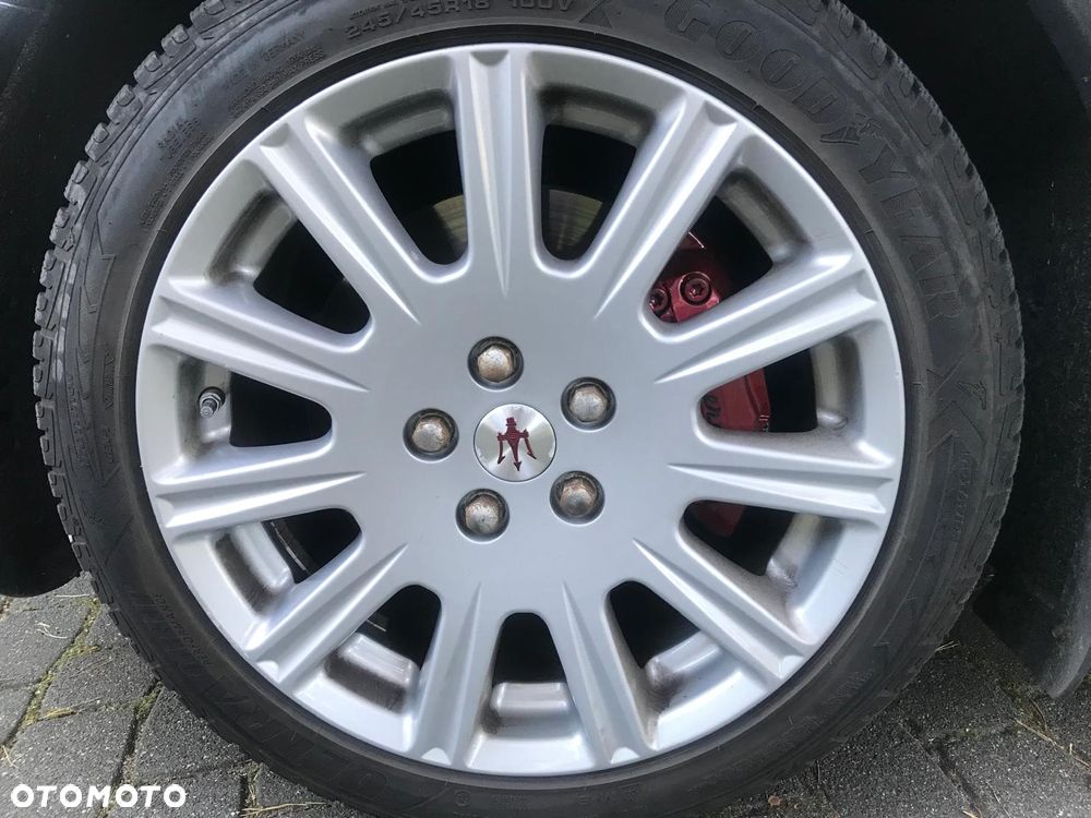 Maserati Quattroporte - 35