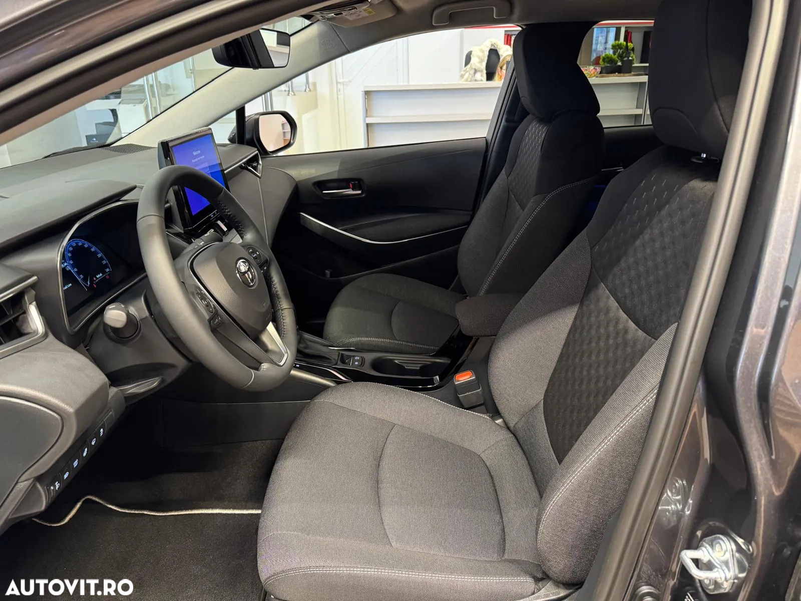 Toyota Corolla 1.8 HSD Dynamic - 8