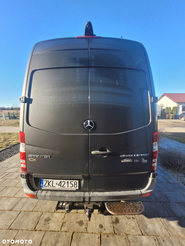Mercedes-Benz Sprinter - 2