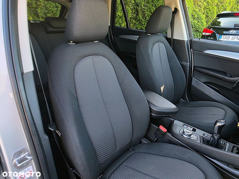 BMW X1 sDrive18d xLine - 26