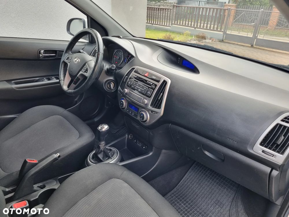 Hyundai i20 1.4 Style EU5 - 8