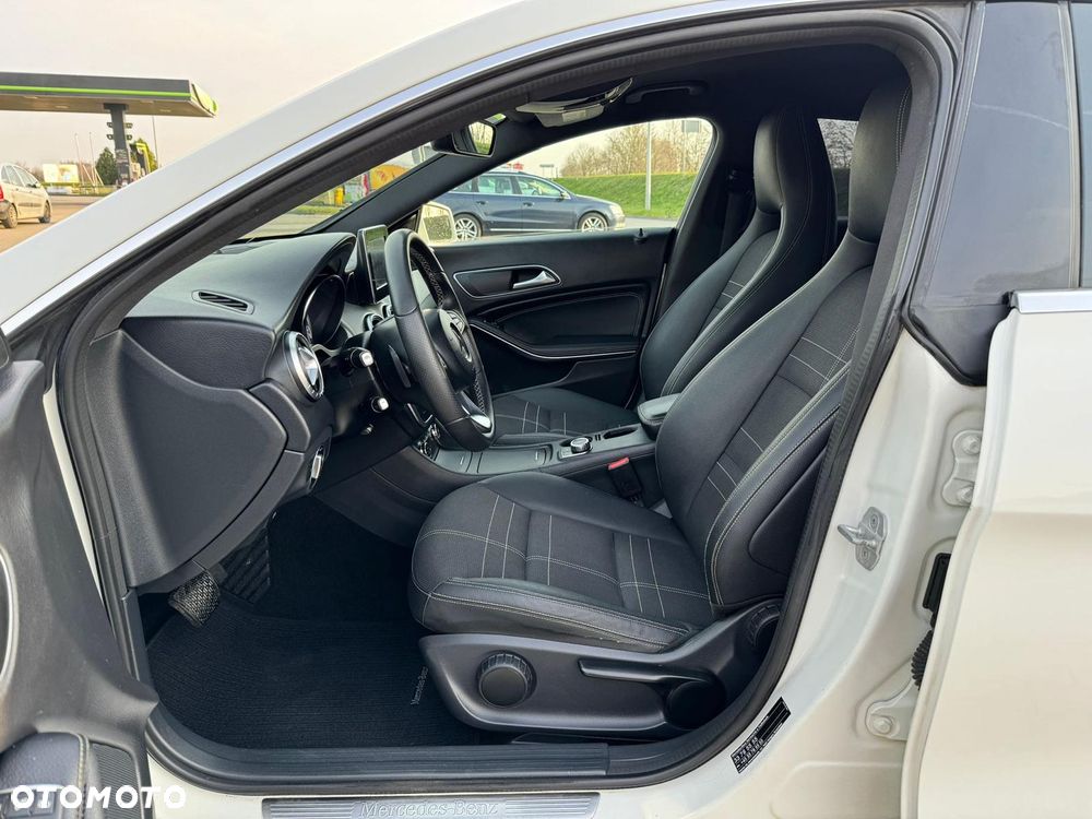 Mercedes-Benz CLA 220 d 7G-DCT Peak Edition - 8