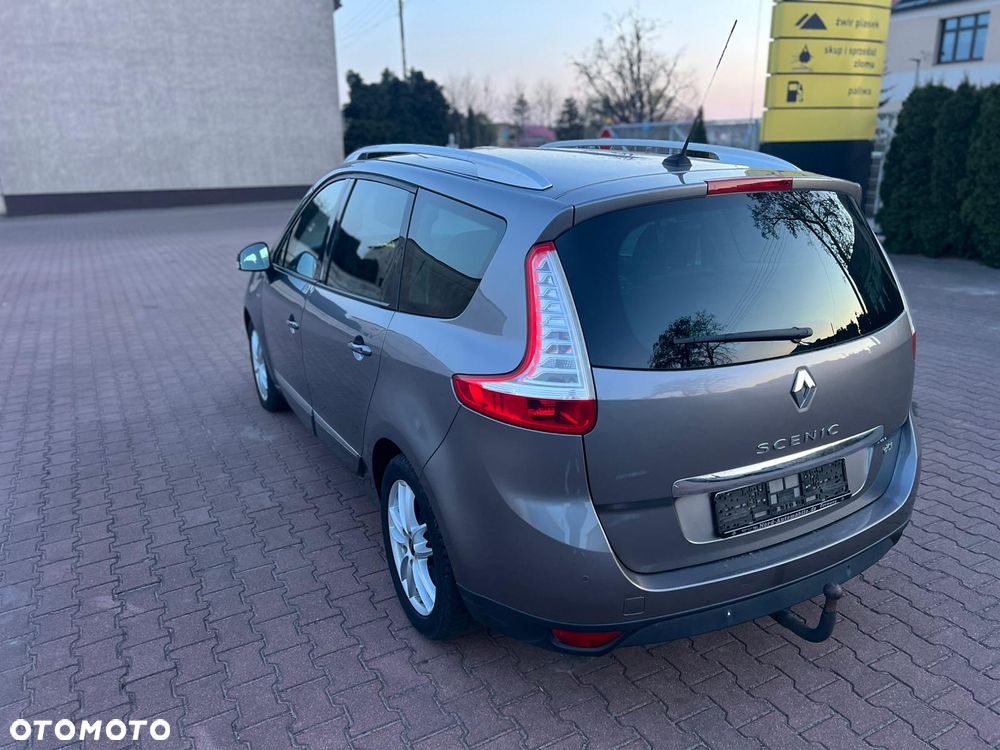 Renault Scenic dCi 160 Bose Edition - 8