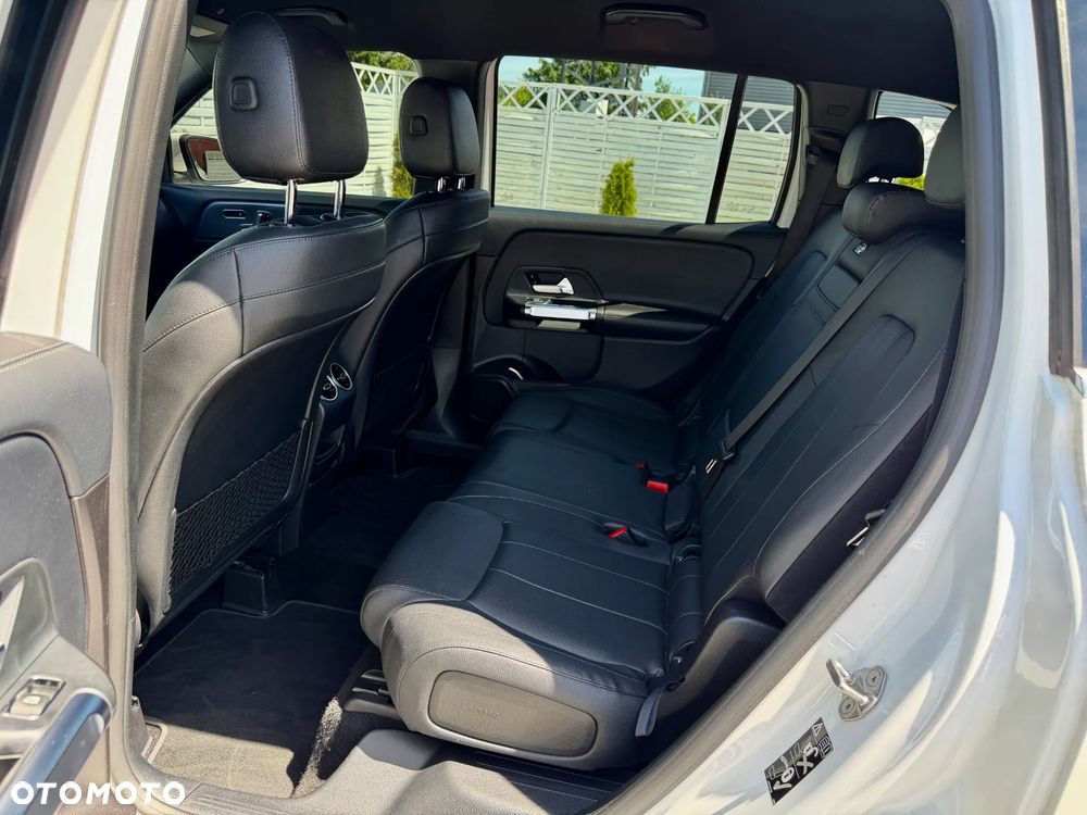 Mercedes-Benz GLB 250 4Matic 8G-DCT - 19