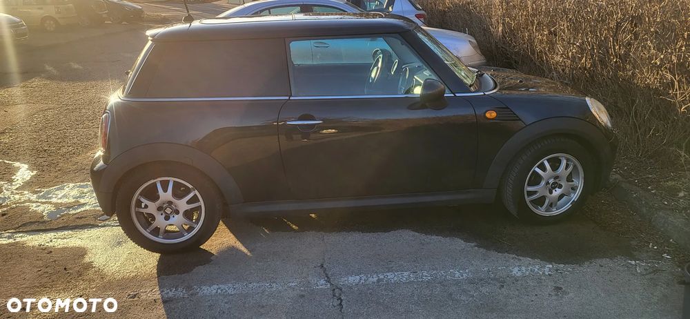 MINI Cooper Standard - 21