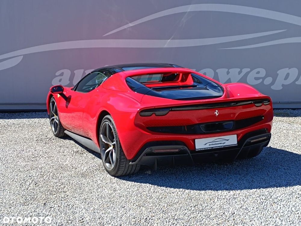 Ferrari 296 GTS - 35