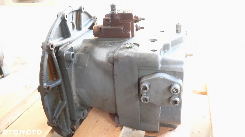 Pompa liebherr R924,R934<R944,R954, DPV0 215 do koparki  R 934,944,954 - 3