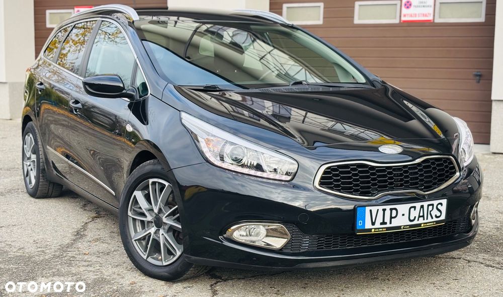 Kia Ceed 1.6 CRDi 128 ISG SW Dream Team Edition