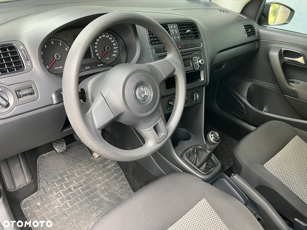 Volkswagen Polo 1.4 16V Trendline - 9
