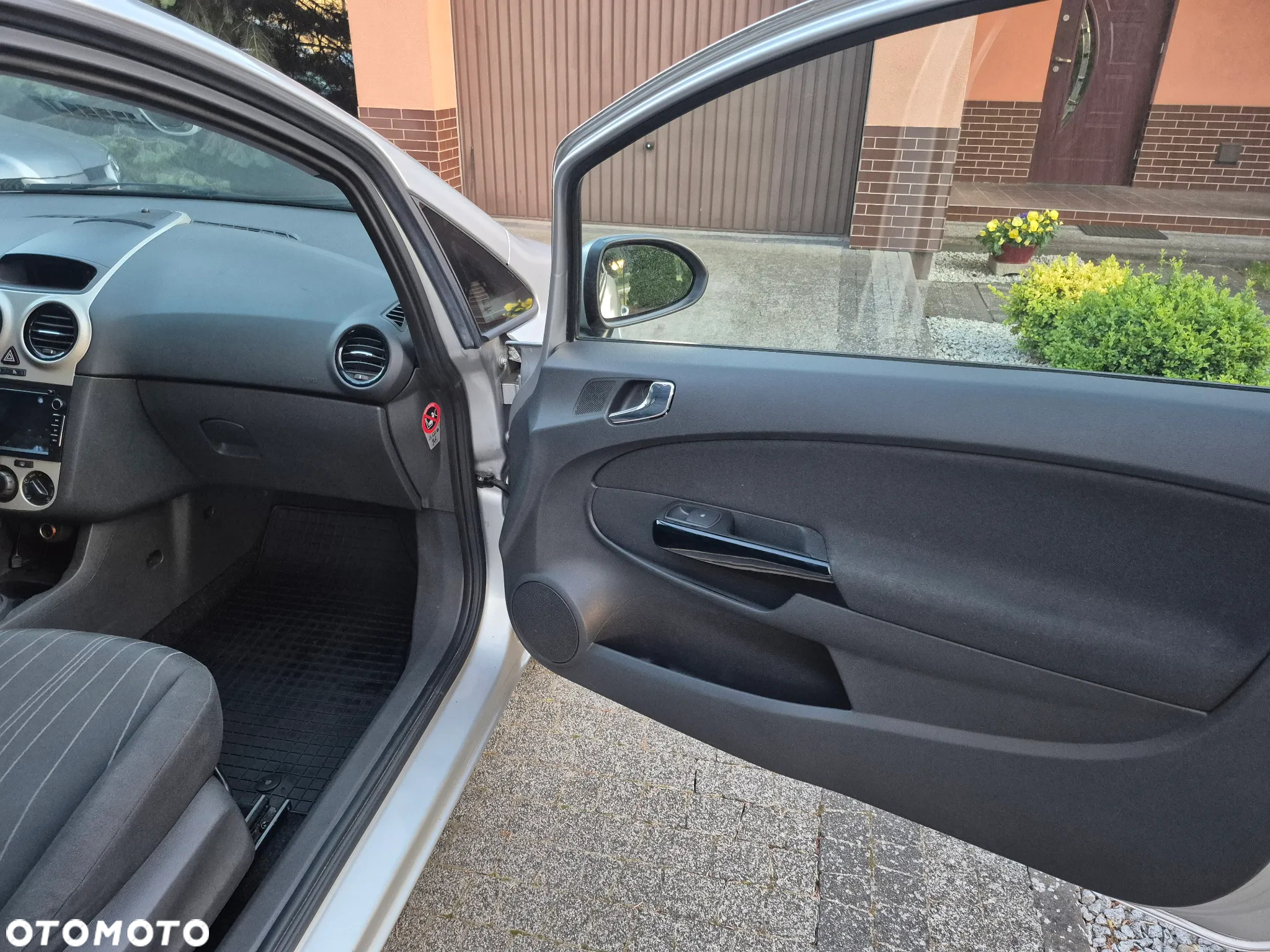 Opel Corsa 1.0 12V - 10
