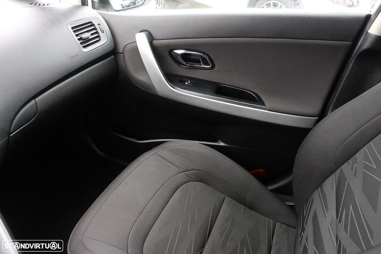 Kia Ceed 1.4 CRDi Nav Line - 24