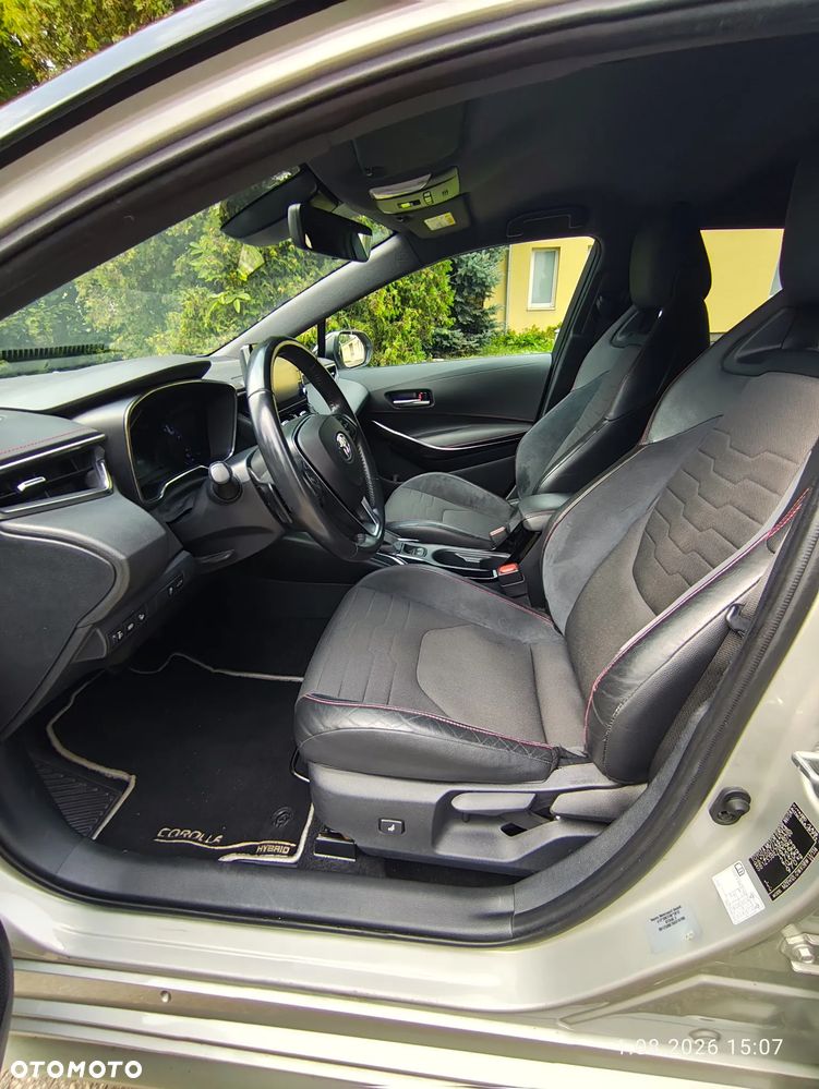 Toyota Corolla 2.0 Hybrid Executive - 20