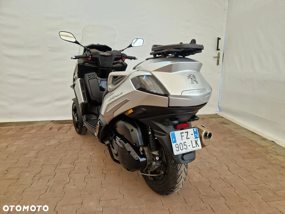 Peugeot Metropolis - 6