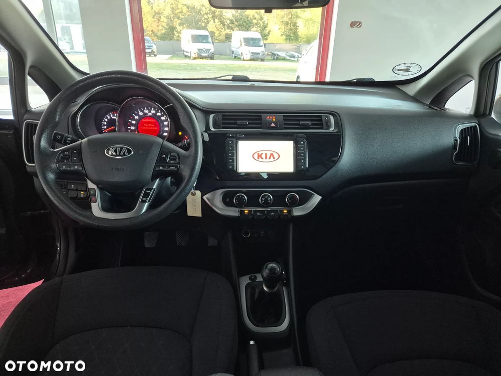 Kia Rio - 8