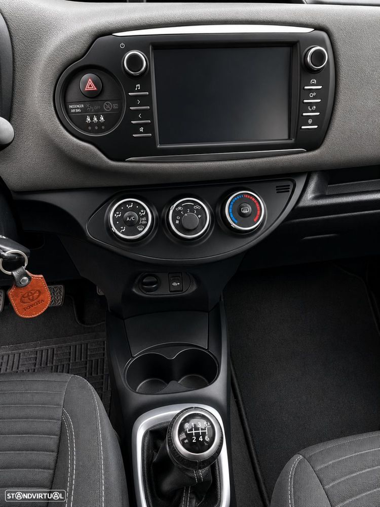 Toyota Yaris 1.4 D-4D Exclusive+P.Techno - 13