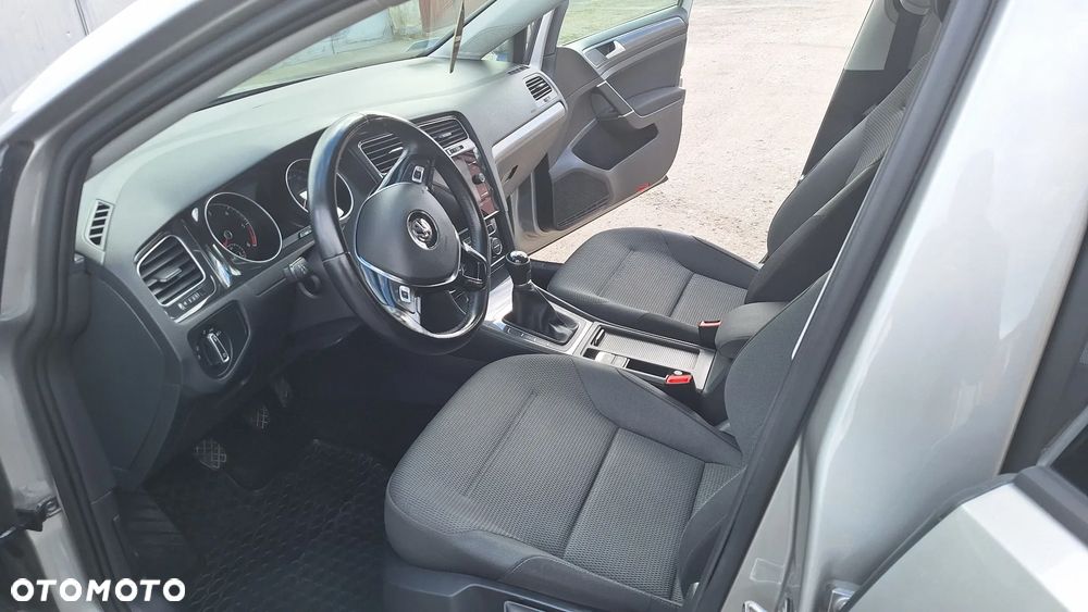 Volkswagen Golf 1.6 TDI BMT Comfortline - 14