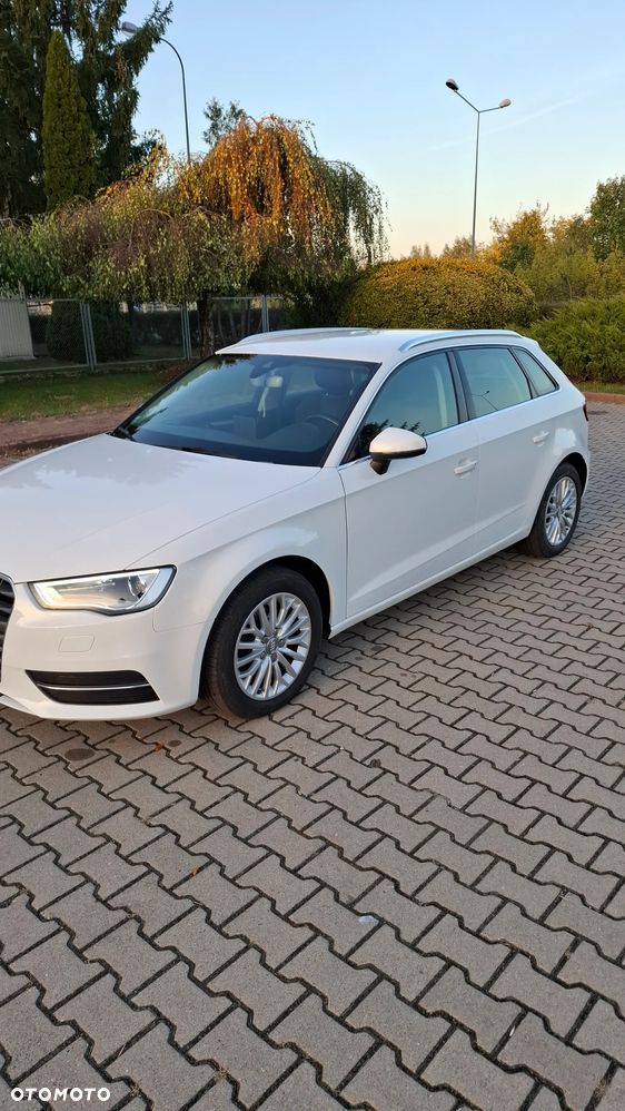 Audi A3 Sportback 2.0 TDI Attraction - 1