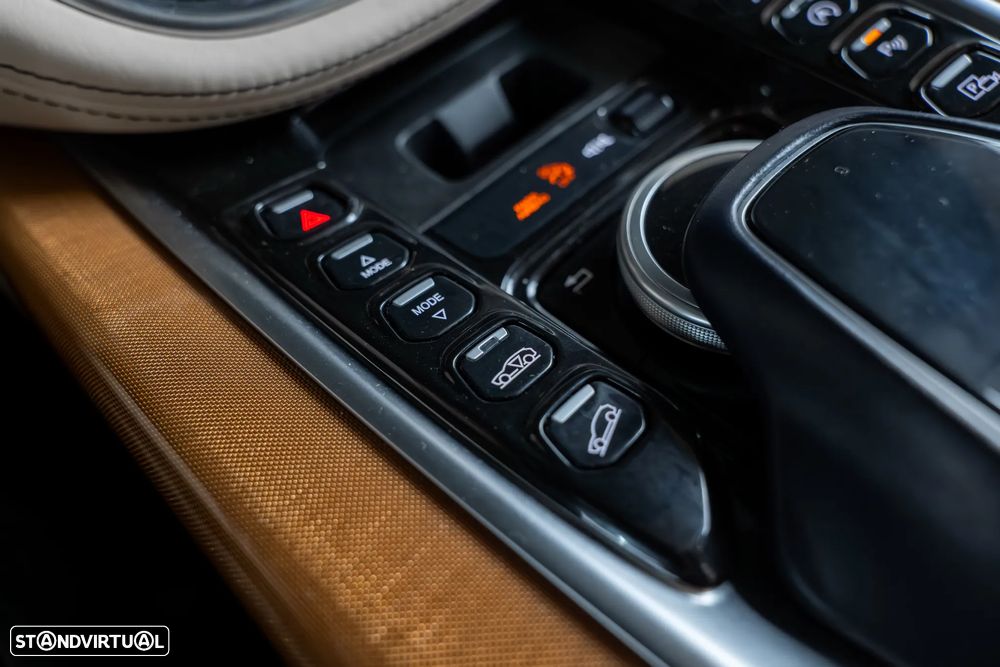 Aston Martin DBX Standard - 23