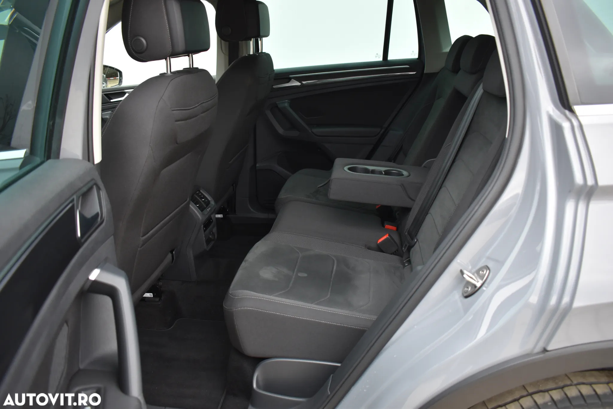 Volkswagen Tiguan 2.0 TDI SCR 4MOTION DSG Elegance - 6
