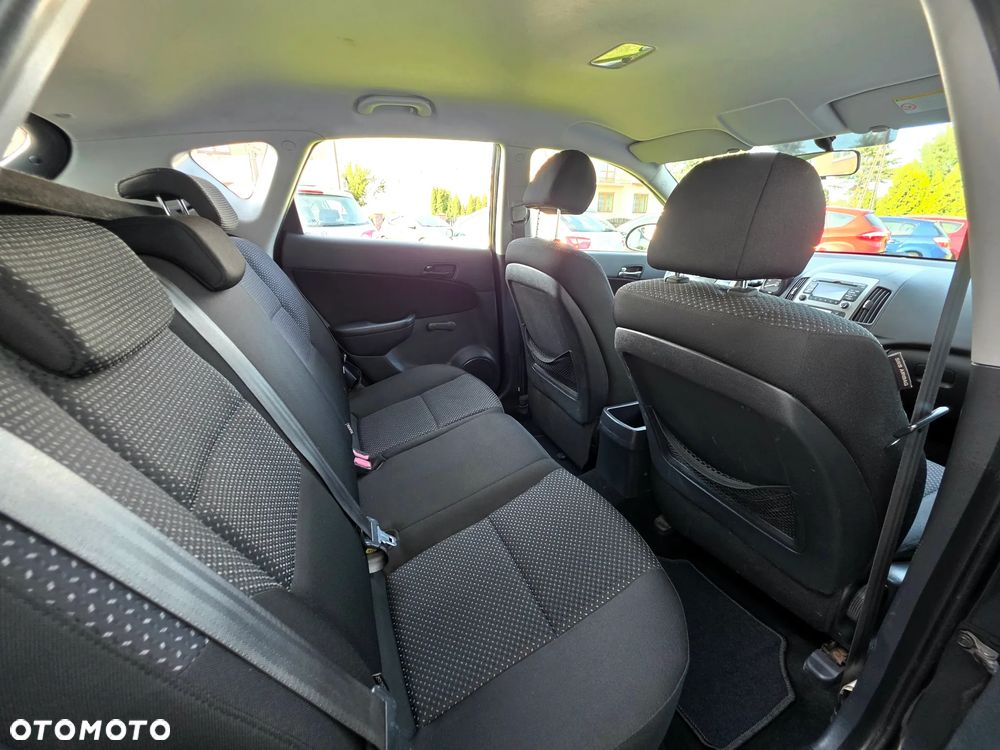 Hyundai i30 1.4 FIFA WM Edition - 8