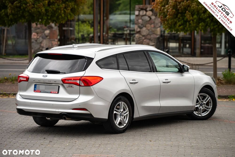 Ford Focus 1.0 EcoBoost Trend - 36