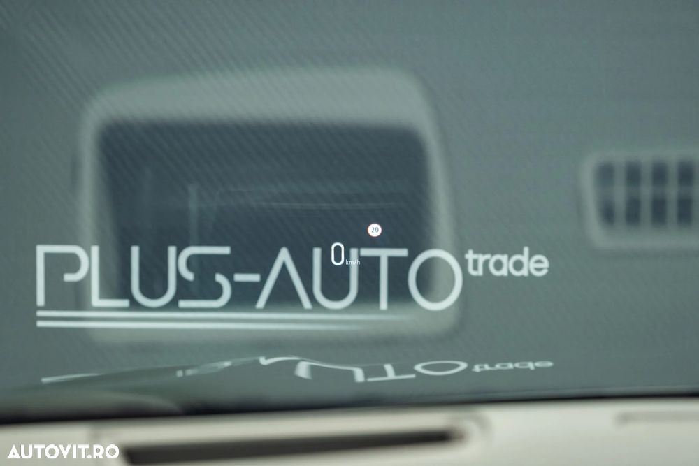 Cadillac Escalade - 25