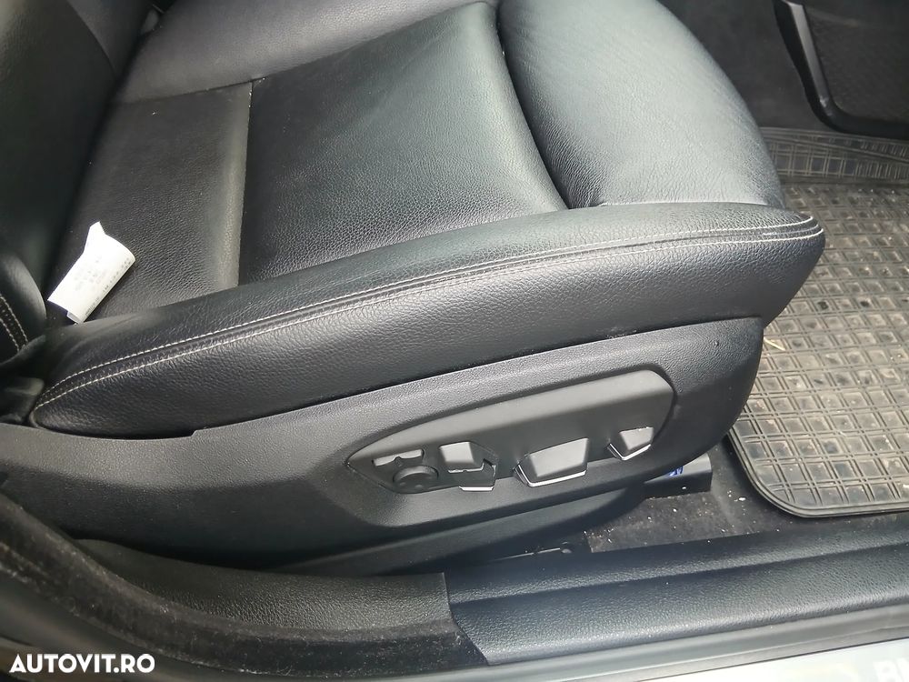 BMW Seria 5 530d xDrive - 12