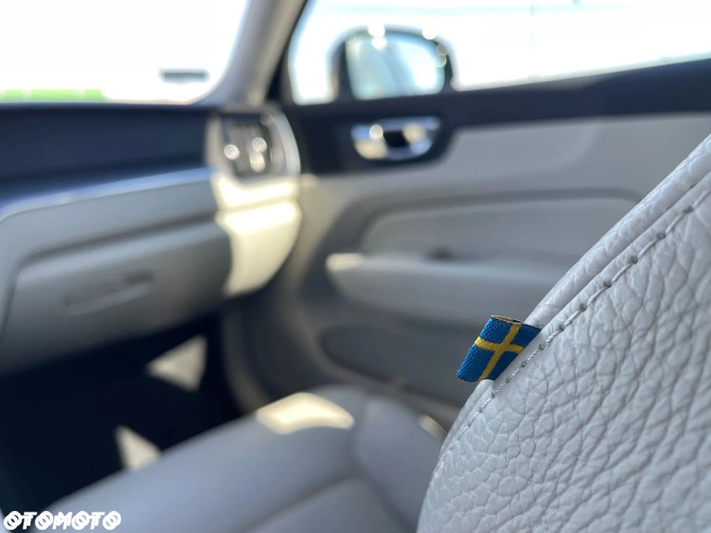 Volvo XC 60 B5 D AWD Inscription - 27