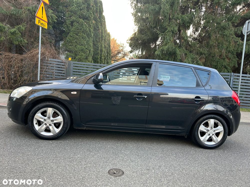 Kia Ceed 1.6 Comfort + - 29